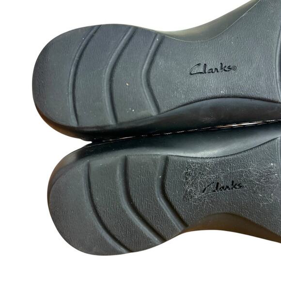 Clarks Textured Black Leather Booties - Picture 14 of 16